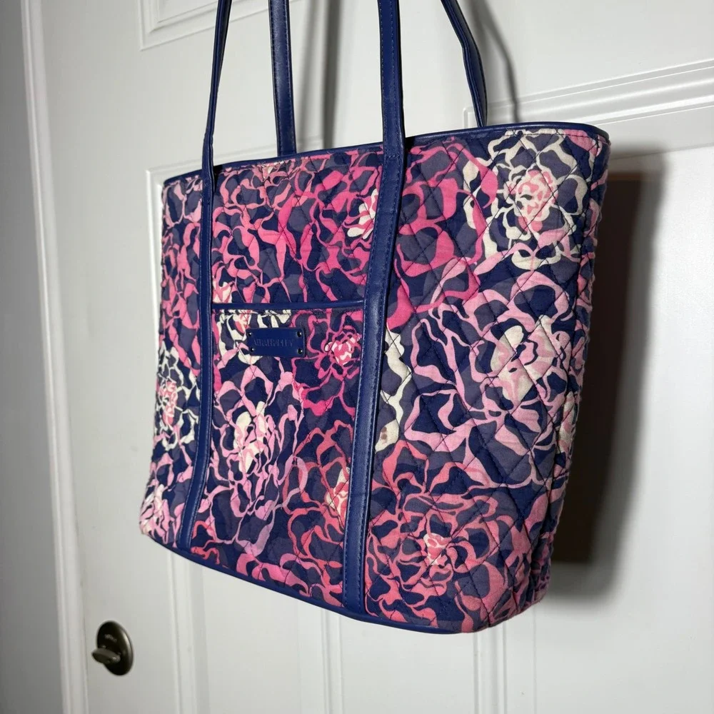 Vera Bradley Tote Bag Womens Medium Purple Pink Floral Excellent Quilted Cotton